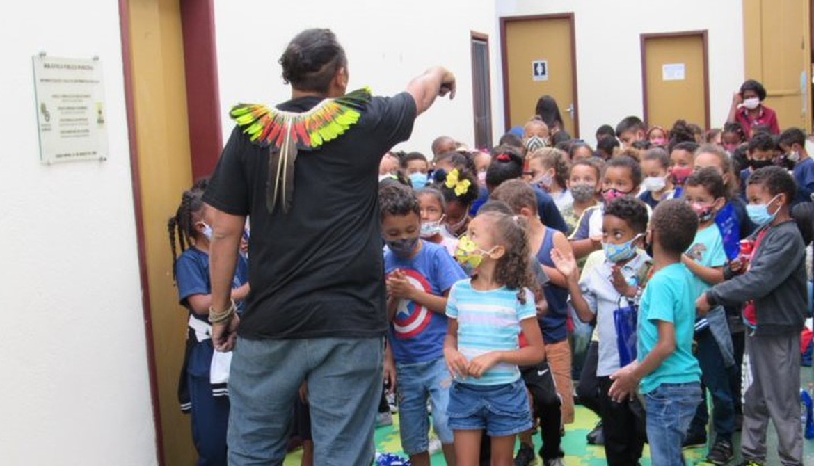 MAIS DE 250 CRIANÇAS PARTICIPAM DE ATIVIDADES CULTURAIS NA BIBLIOTECA PÚBLICA MUNICIPAL DE OURO PRETO